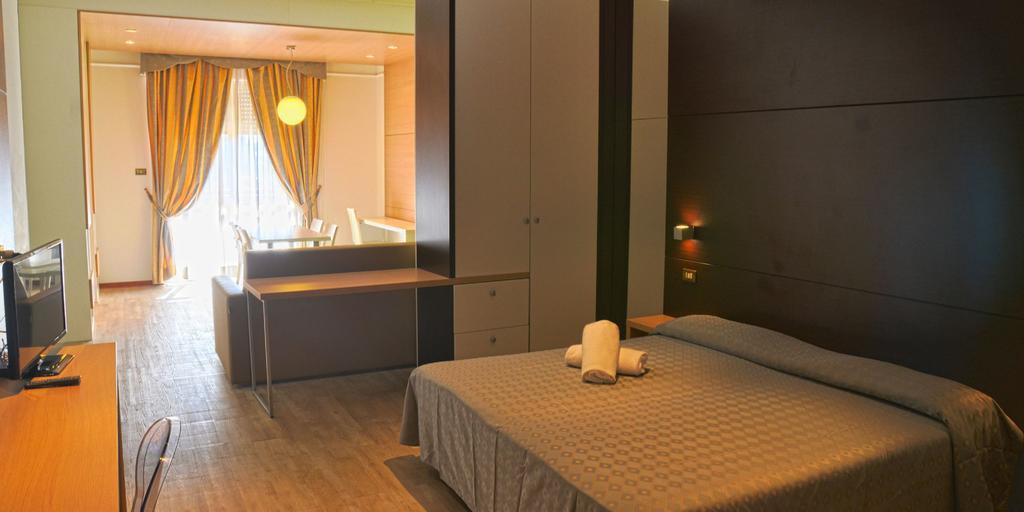 Grand Eurhotel Montesilvano Marina Buitenkant foto
