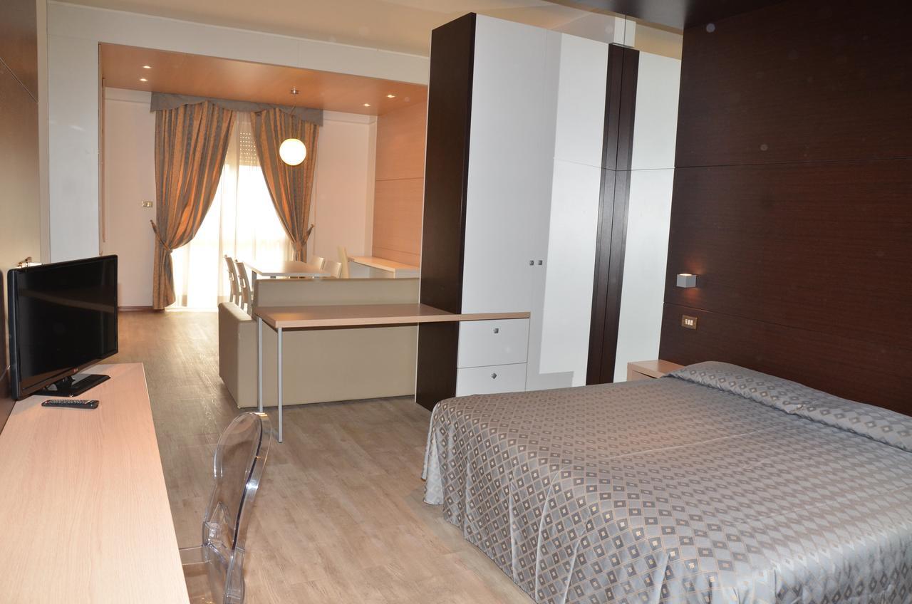 Grand Eurhotel Montesilvano Marina Buitenkant foto