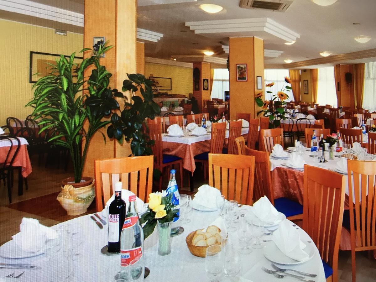 Grand Eurhotel Montesilvano Marina Buitenkant foto