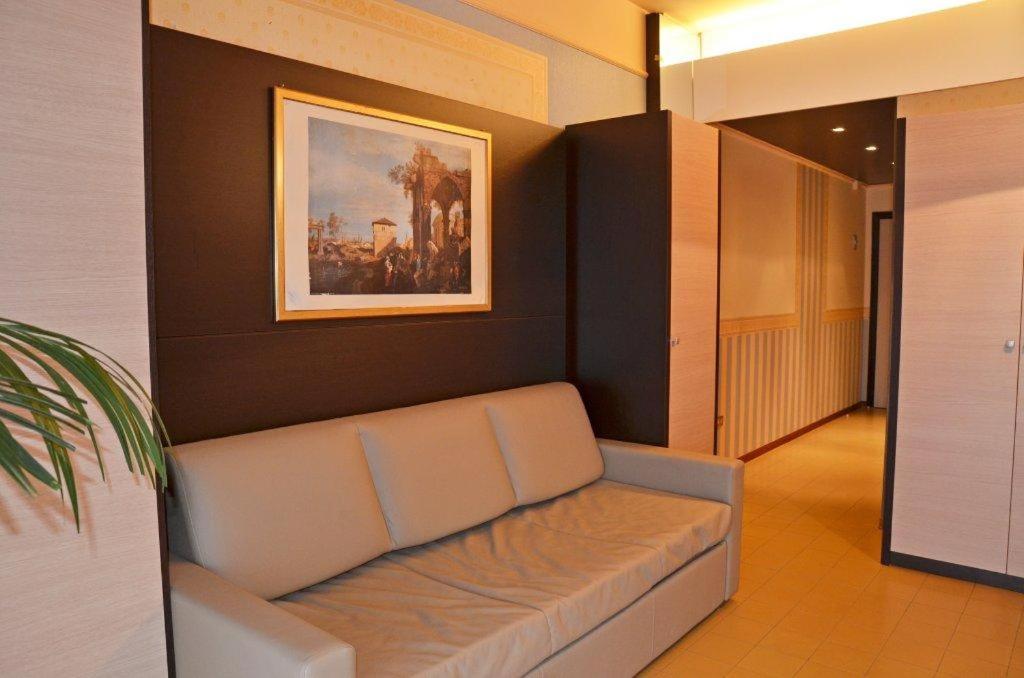 Grand Eurhotel Montesilvano Marina Buitenkant foto