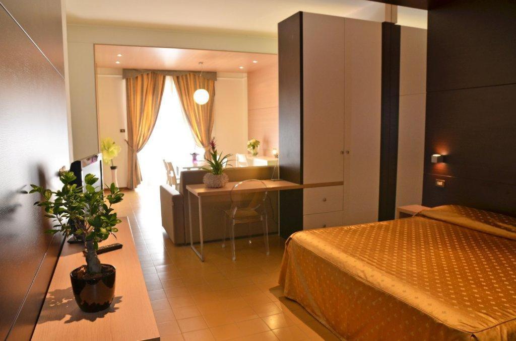 Grand Eurhotel Montesilvano Marina Buitenkant foto