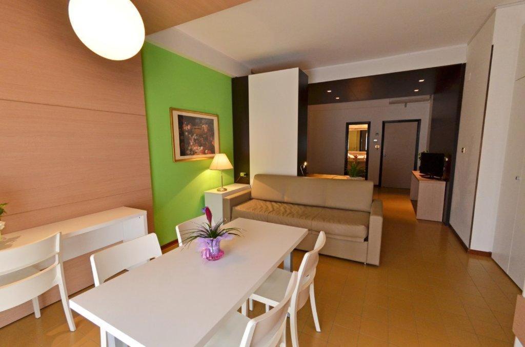 Grand Eurhotel Montesilvano Marina Buitenkant foto