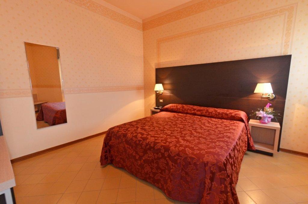 Grand Eurhotel Montesilvano Marina Buitenkant foto