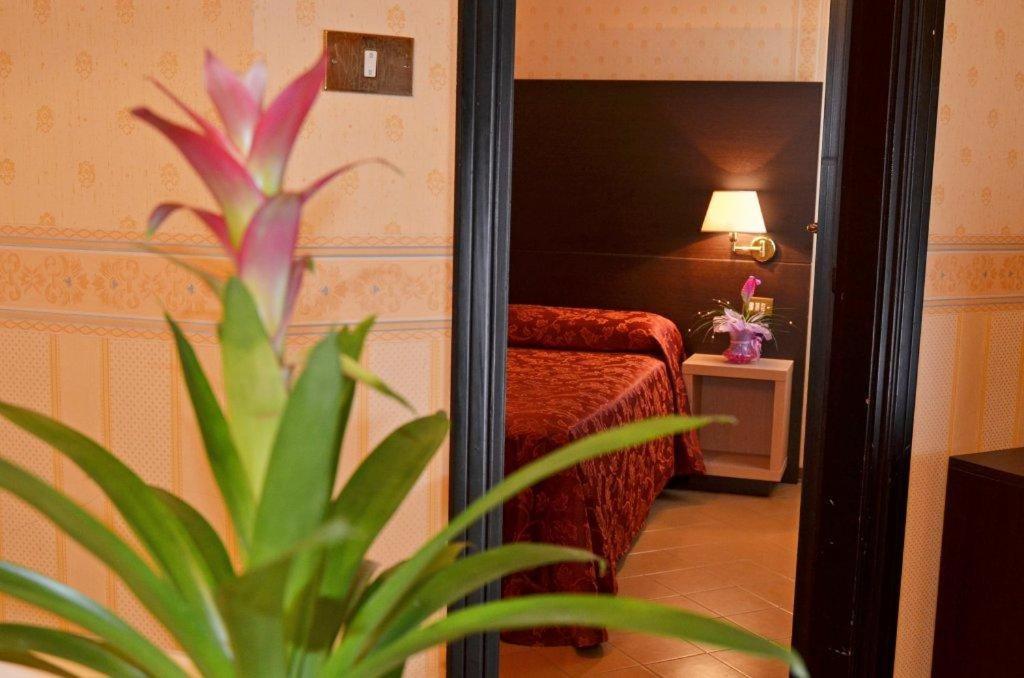 Grand Eurhotel Montesilvano Marina Buitenkant foto